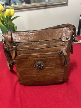 Men's Tan Leather-Texture Messenger Crossbody Bag - Casual Everyday Carry Bueno